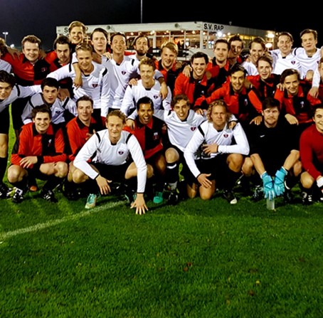 Schrijf je vriendenteam nu in voor volgend seizoen!